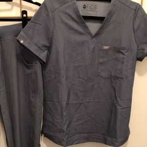 Figs Catarina One-Pocket Scrub Top in Heatherdenim